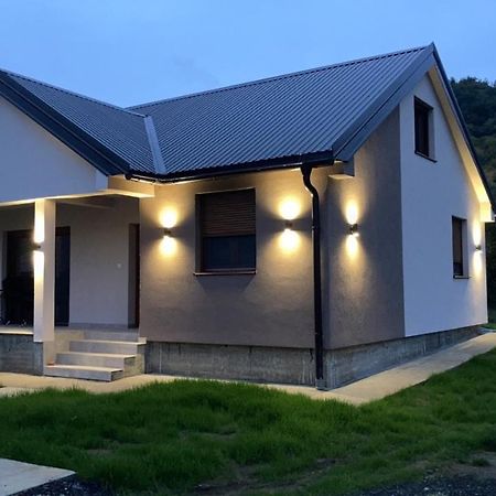 Guest House Elena 모이코바츠 외부 사진