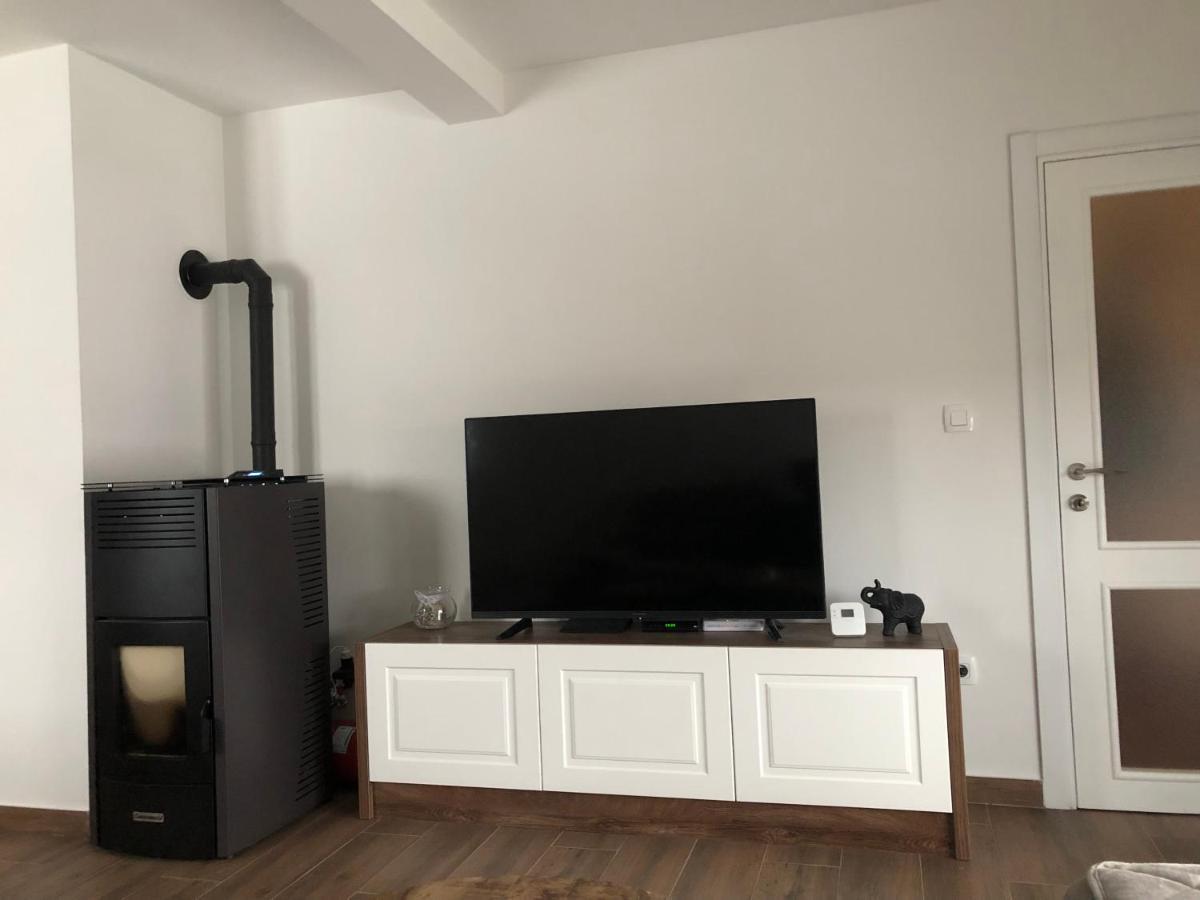 Guest House Elena 모이코바츠 외부 사진