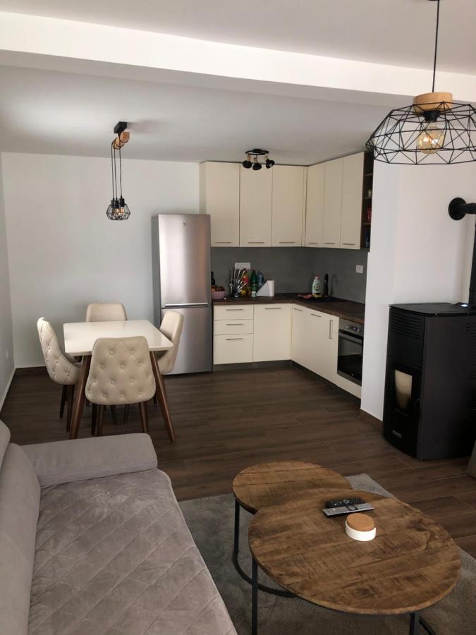 Guest House Elena 모이코바츠 외부 사진
